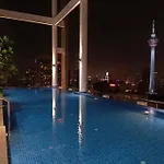 C14A Modern Infinity Pool Klcc View With Balcony